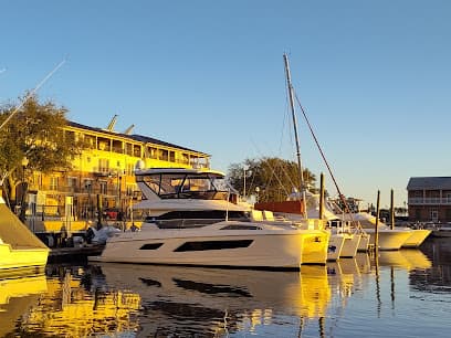 Revolutions Marine: Yacht Management/ Marine Detailing